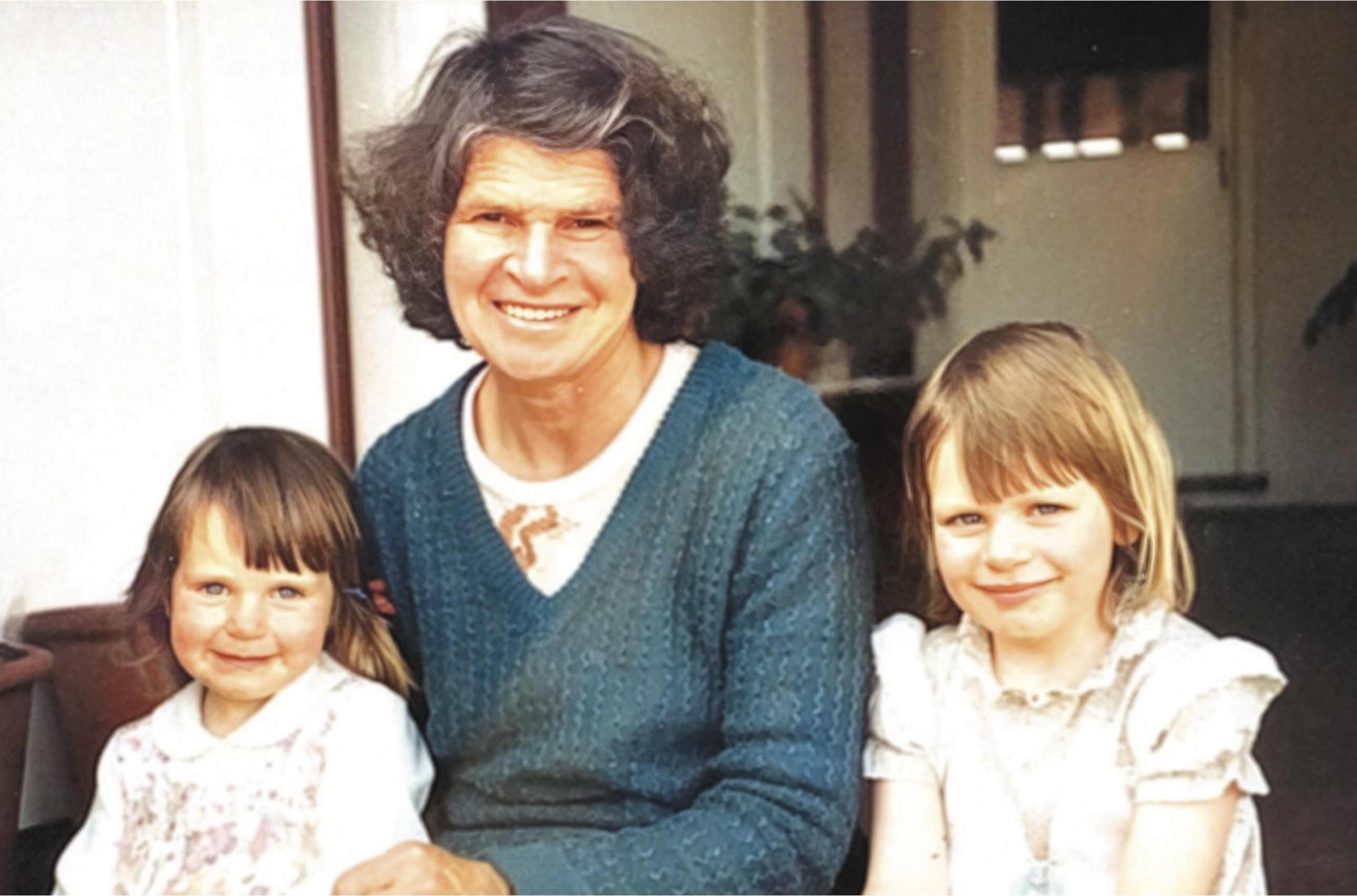 Cecilia and granddaughters